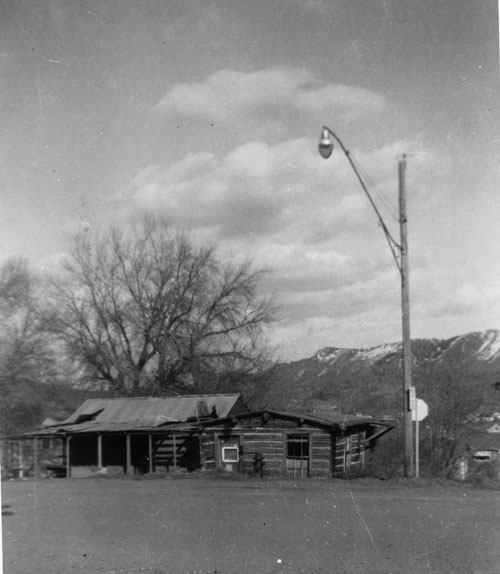 Cabin on Main Ave.