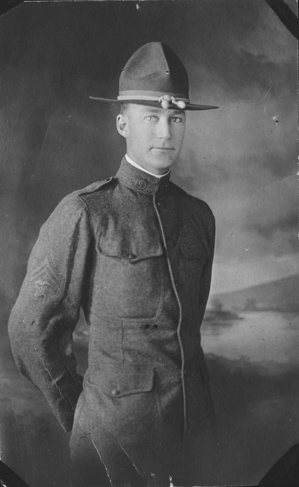 Unknown soldier in campaign hat